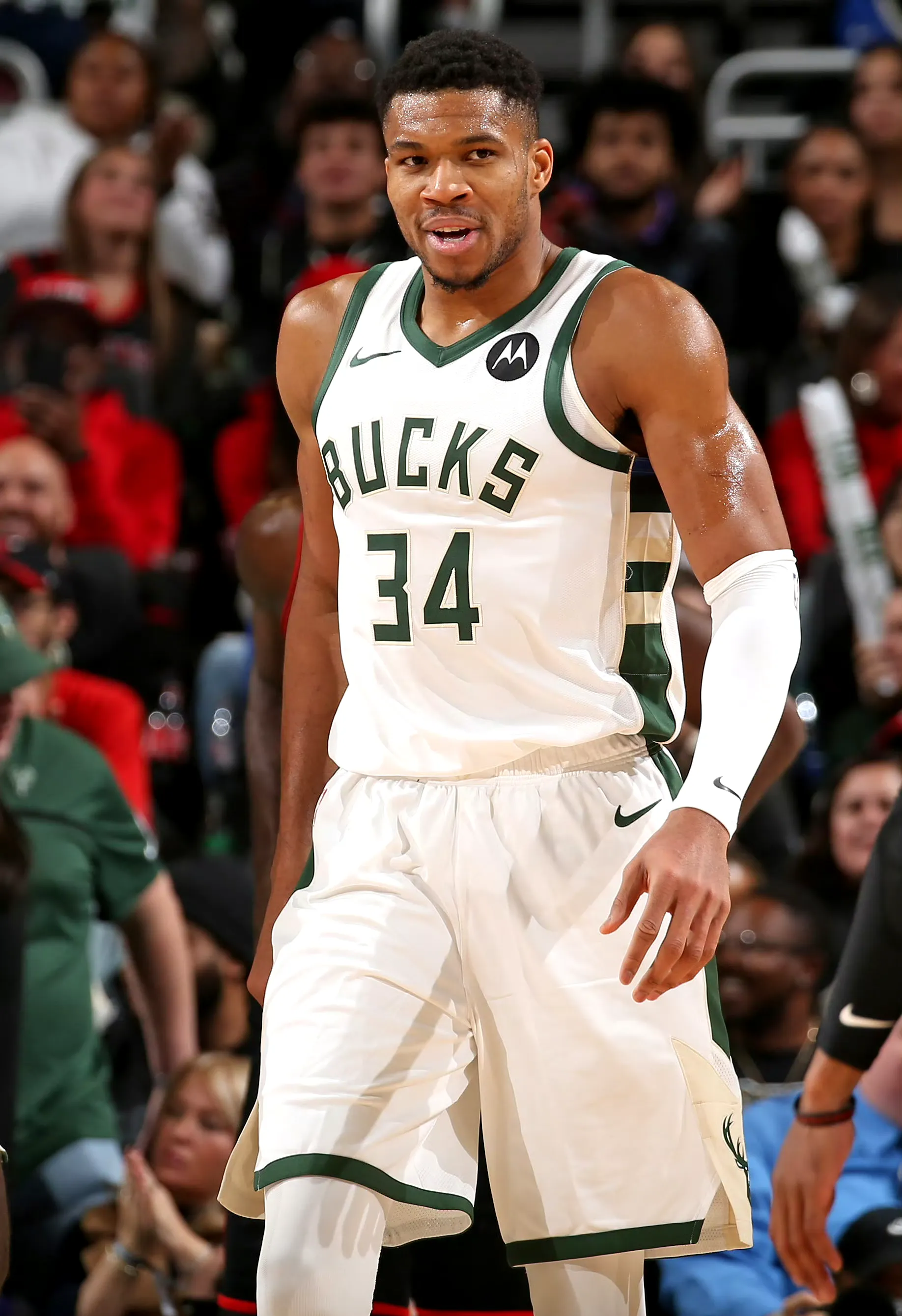 包含勇士前途光明！，字母哥新星刷新纪录表现突出比赛高潮迭起的词条爱游戏注册